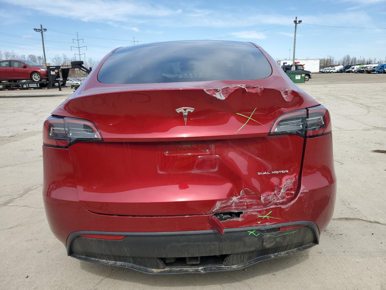 2024 TESLA MODEL Y  VIN:7SAYGDEE9RA228829