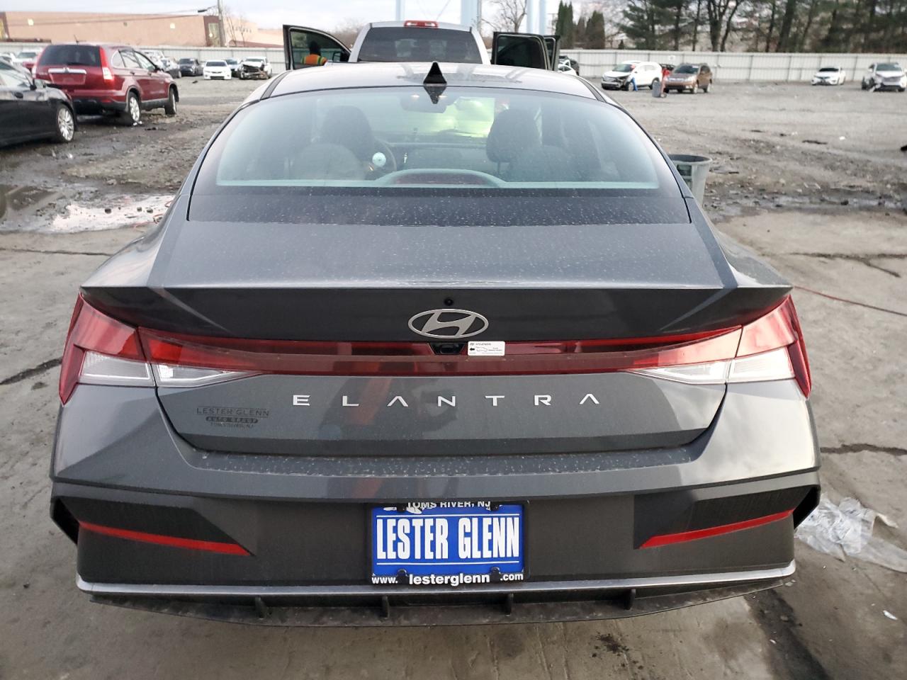 2024 HYUNDAI ELANTRA SEL VIN:KMHLM4DG2RU818024