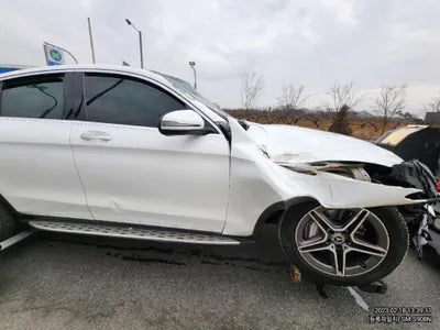 2020 Mercedes-Benz GLC 220 VIN: