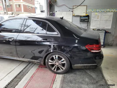 2015 Mercedes-Benz E 220 WDDHF0AB2FB146176 VIN:WDDHF0AB2FB146176