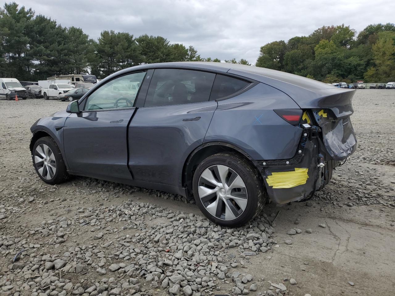 2023 TESLA MODEL Y  VIN:7SAYGDEE6PF683069