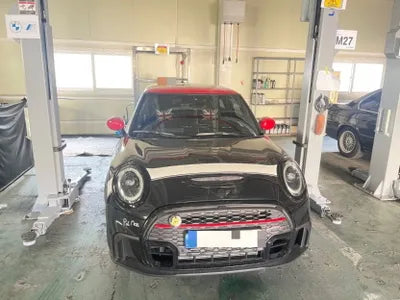 2022 MINI Cooper VIN: