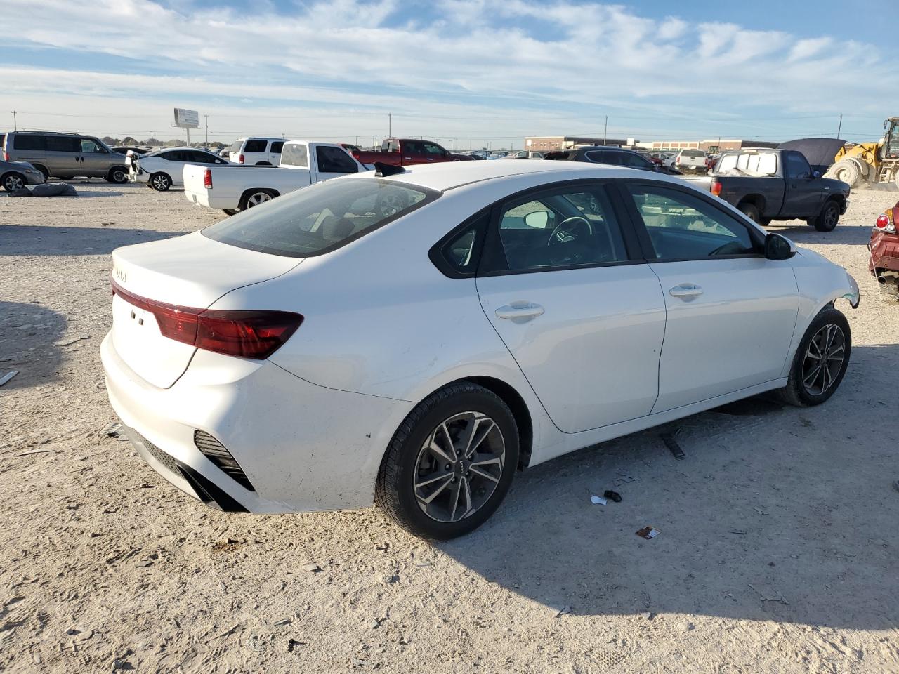 2022 KIA FORTE FE VIN:3KPF24AD3NE435350