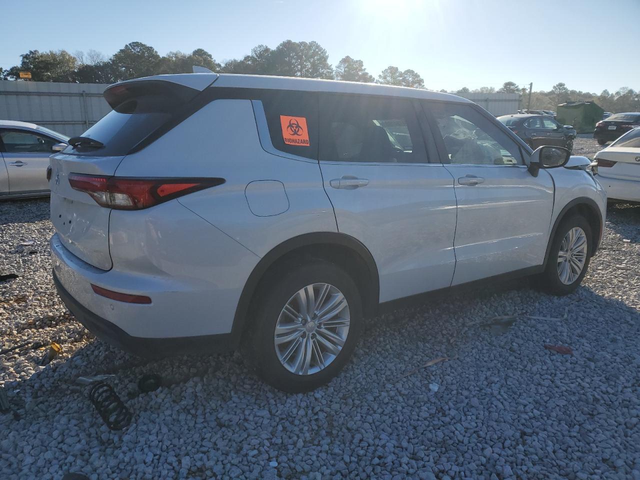 2022 MITSUBISHI OUTLANDER ES VIN:2T3WFREVXGW240213