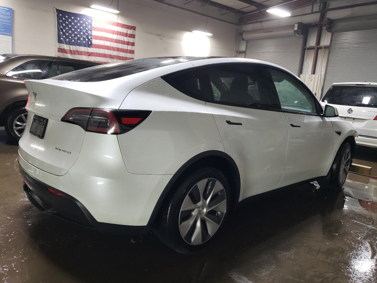 2023 TESLA MODEL Y  VIN:7SAYGDEE2PF601838