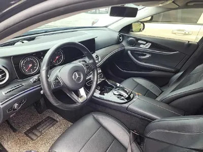 2017 Mercedes-Benz E 220 VIN: