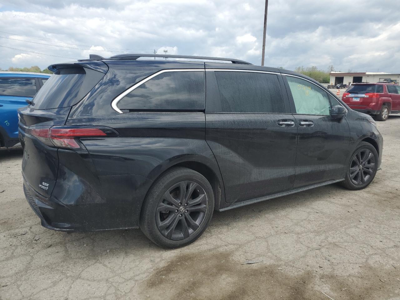 2022 TOYOTA SIENNA XSE VIN:5TDXRKEC1NS076141