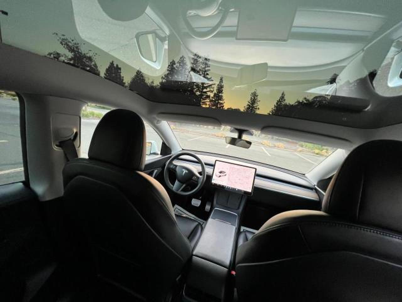 2022 TESLA MODEL Y  VIN:7SAYGDEF6NF343071
