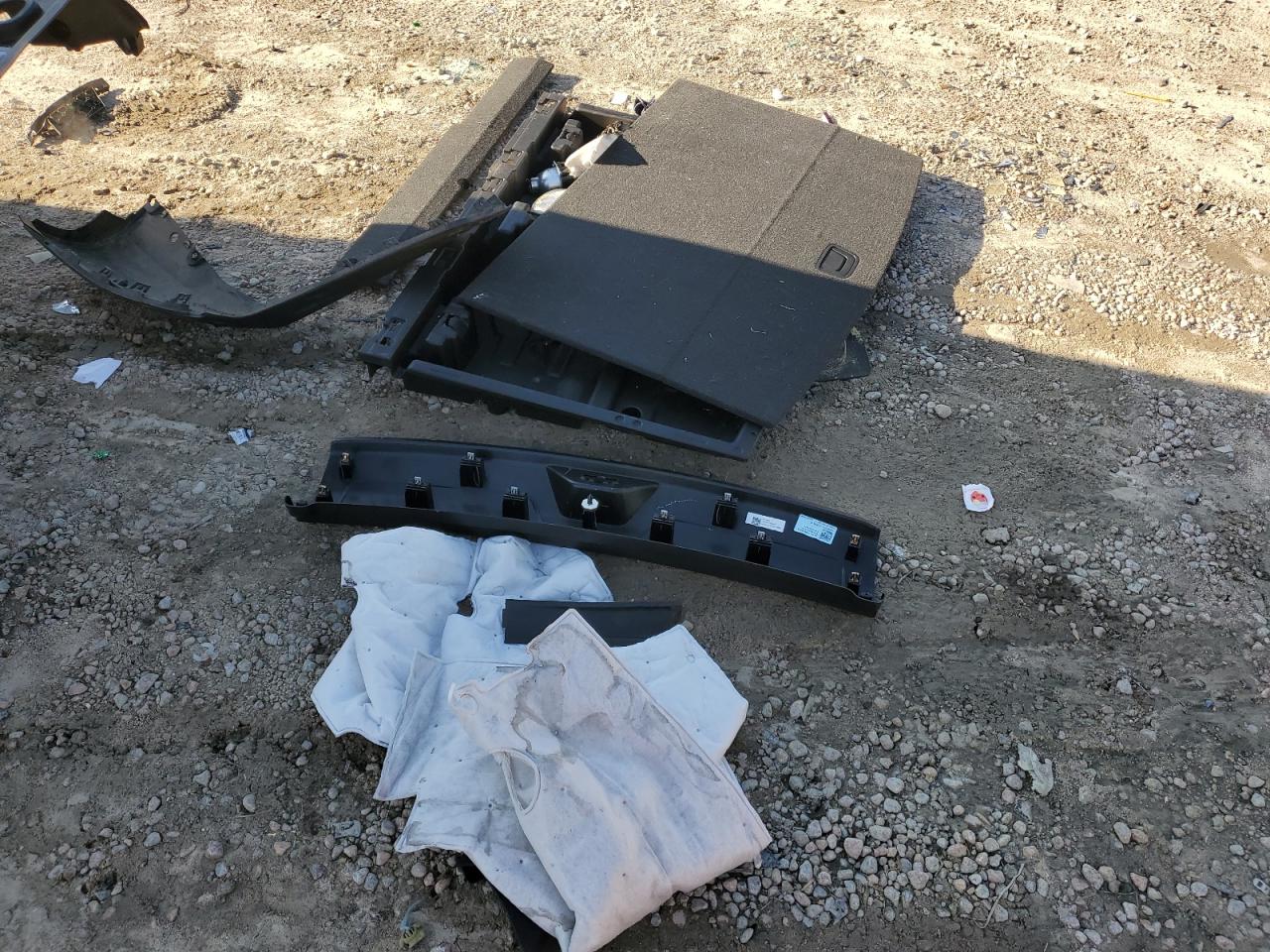 2022 CHEVROLET SUBURBAN K1500 LT VIN:1GNSKCKD3NR116646