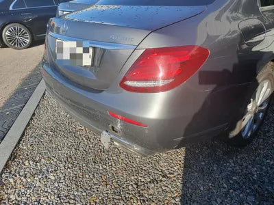 2018 Mercedes-Benz E 300 VIN: