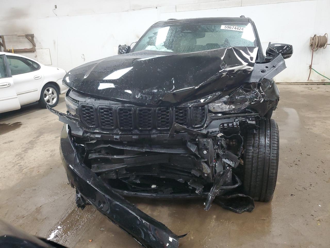 2024 JEEP GRAND CHEROKEE LIMITED VIN:1C4RJHBG9RC166543