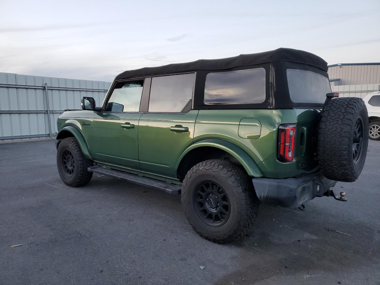 2022 FORD BRONCO BASE VIN:1FMEE5DP2NLB03109