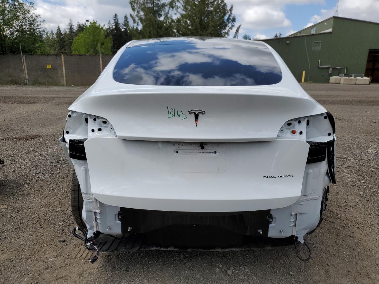 2023 TESLA MODEL Y  VIN:7SAYGDEE0PF676070