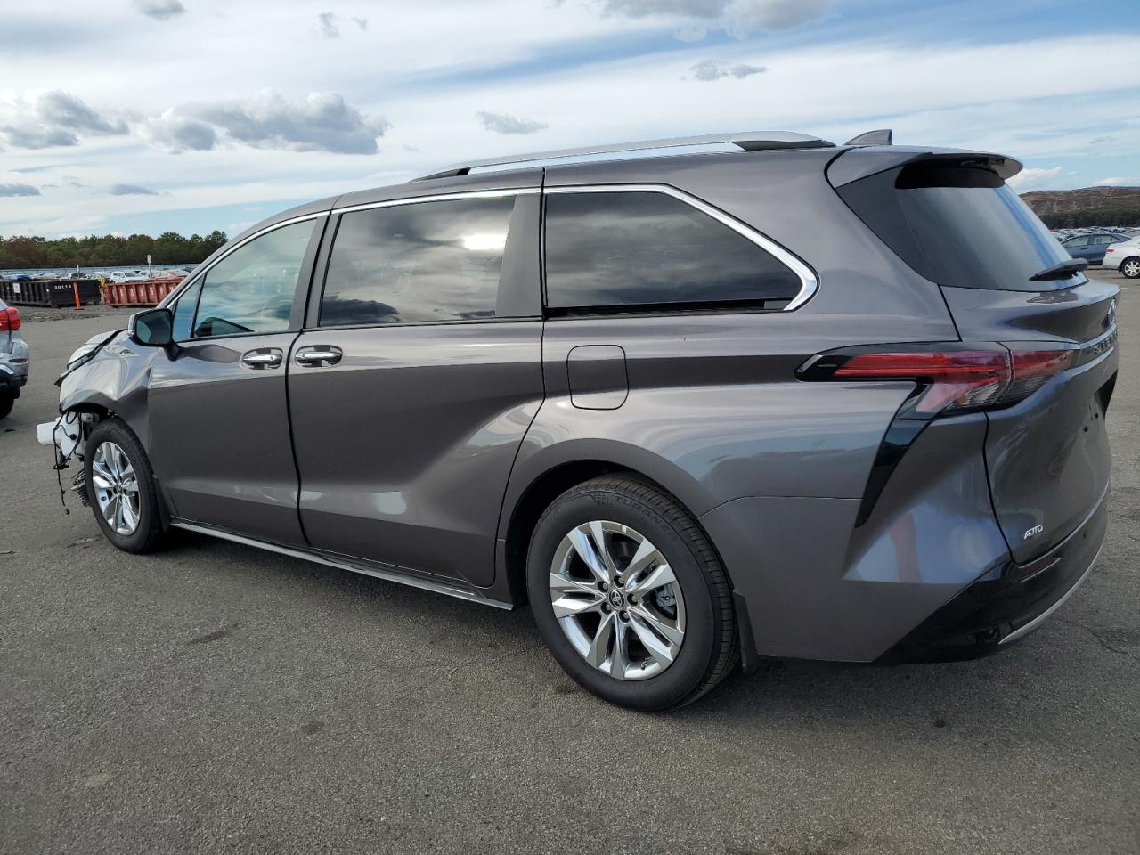 2023 TOYOTA SIENNA LIMITED VIN:5TDZSKFC5PS105560