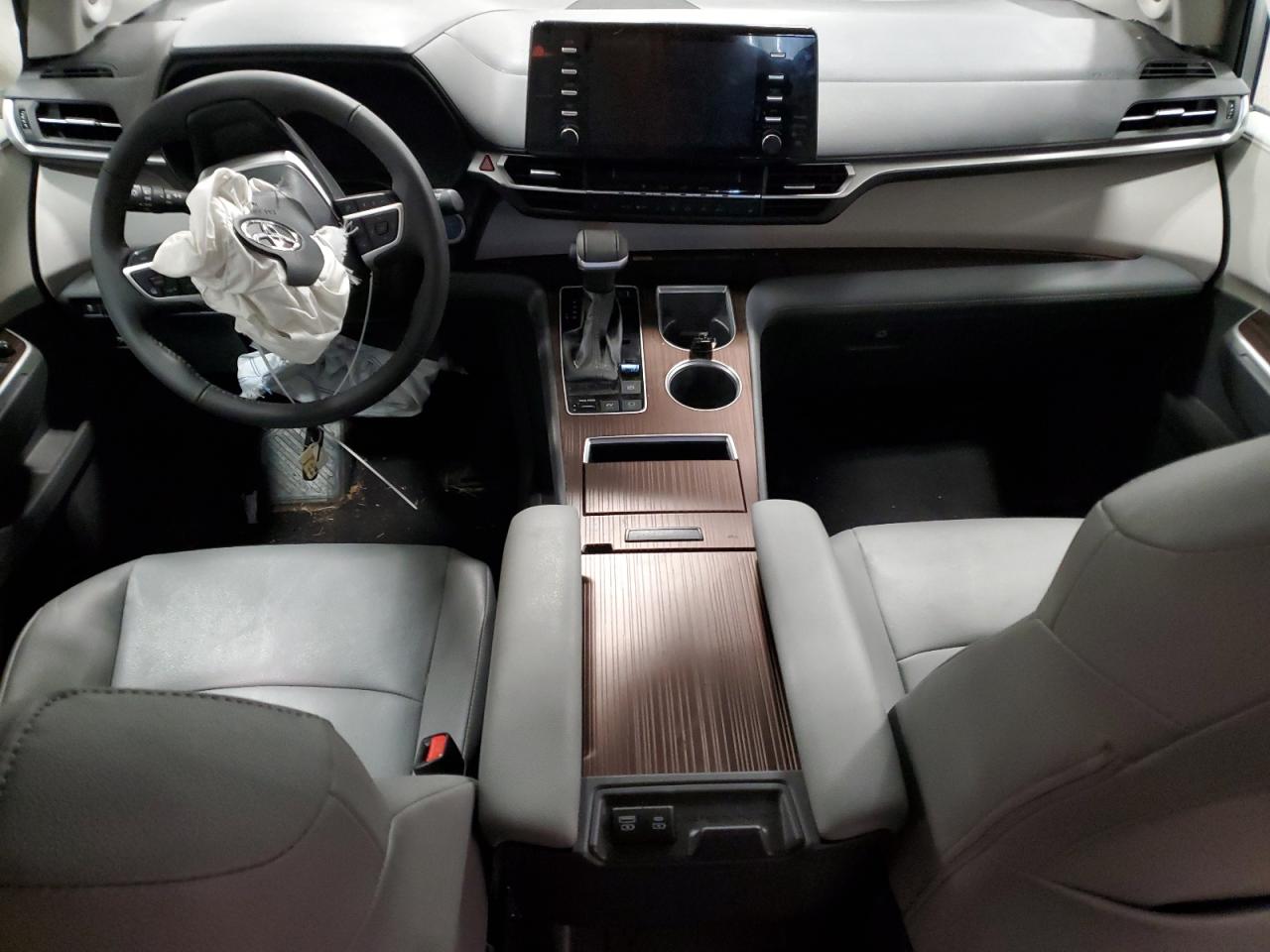 2023 TOYOTA SIENNA XLE VIN:5TDJSKFC3PS093292