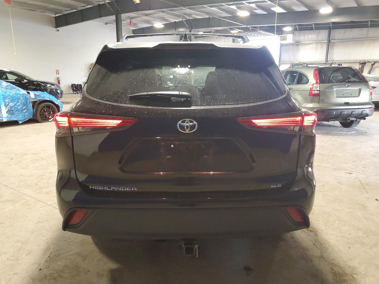 2022 TOYOTA HIGHLANDER XLE VIN:5TDGZRAHXNS127761