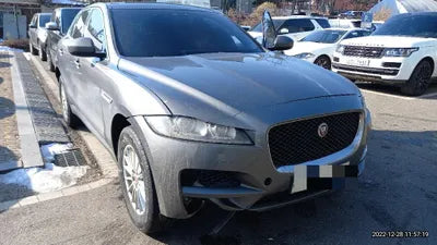2017 Jaguar F-Pace VIN: