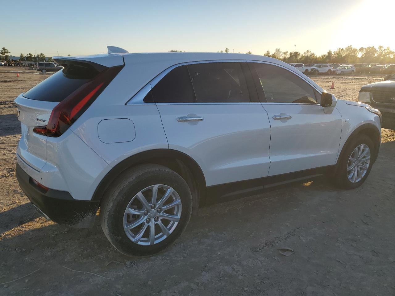2023 CADILLAC XT4 LUXURY VIN:1GYAZAR41PF107288