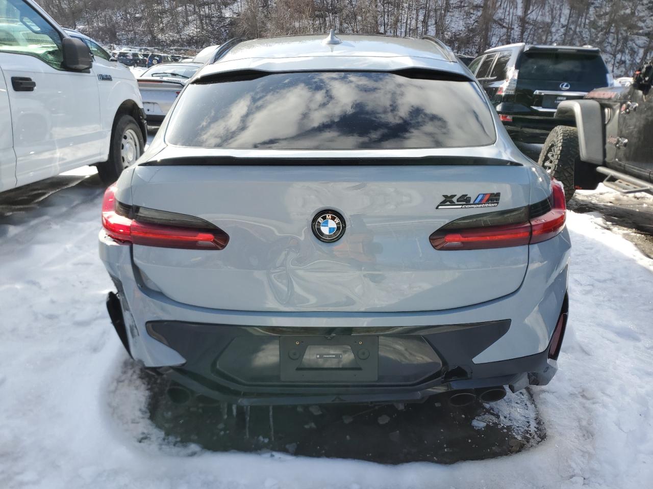 2024 BMW X4 M VIN:5YM23EC01R9W18369