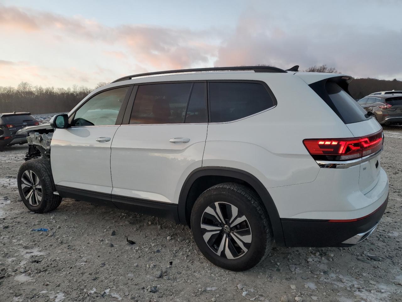 2024 VOLKSWAGEN ATLAS SE VIN:1V2DR2CA3RC535759