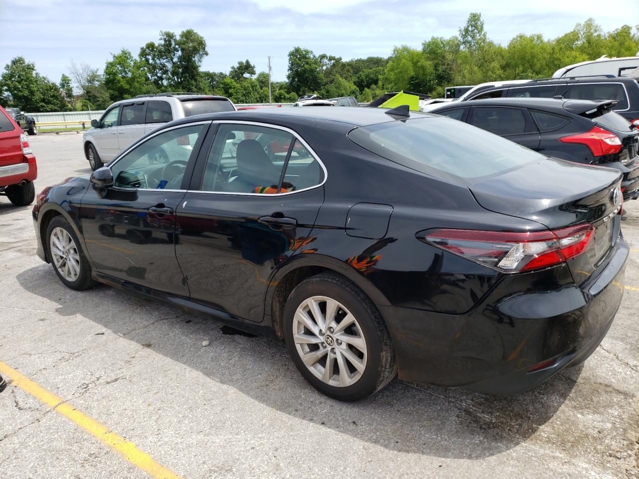 2022 TOYOTA CAMRY LE VIN:4T1C11AKXNU681232