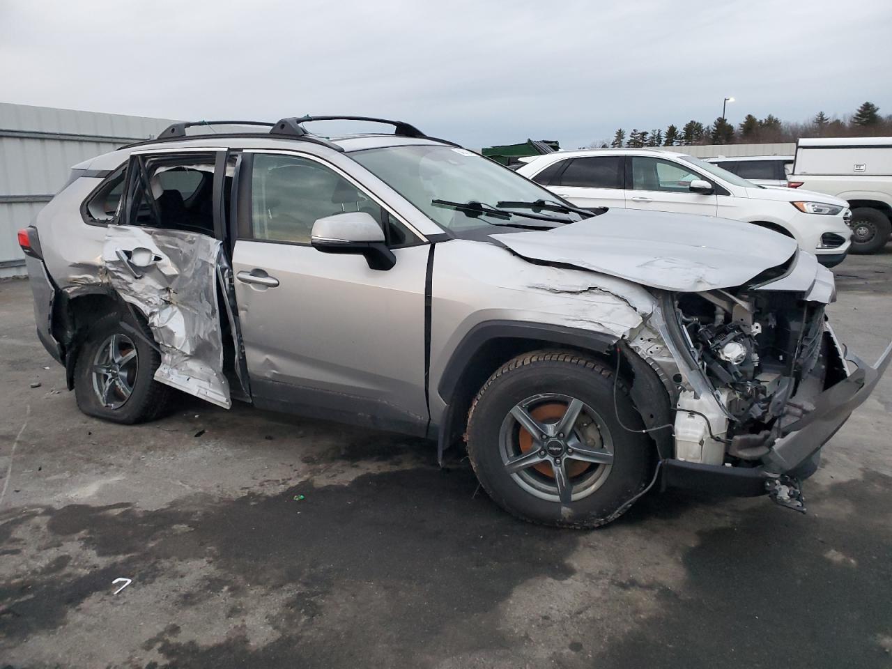 2022 TOYOTA RAV4 XLE PREMIUM VIN:4T3B6RFV1NU068468