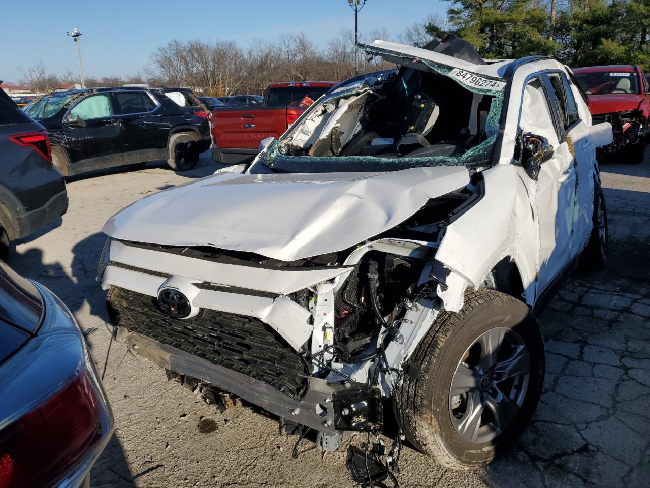 2024 TOYOTA RAV4 XLE VIN:2T3P1RFV7RW412928