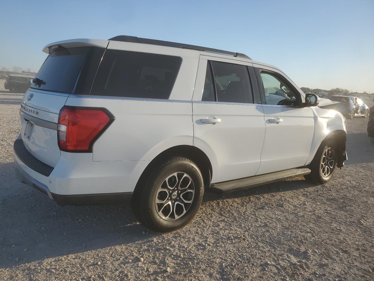 2024 FORD EXPEDITION XLT VIN:1FMJU1H8XREA23175
