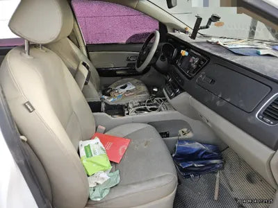 2016 Kia Carnival VIN: