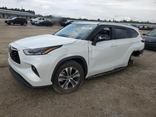 2022 TOYOTA HIGHLANDER XLE VIN:5TDGZRAH2NS559843