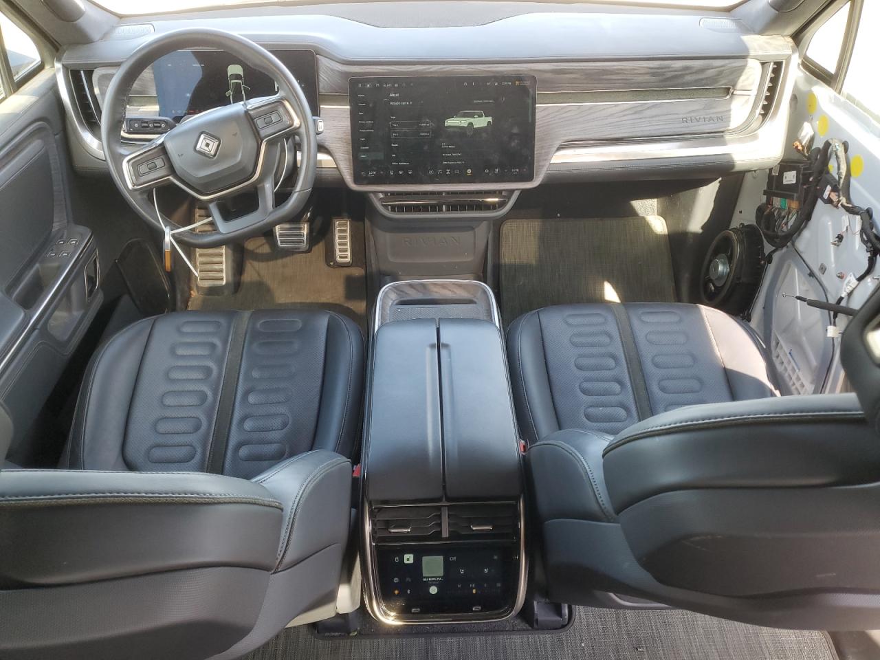 2022 RIVIAN R1T LAUNCH EDITION VIN:7FCTGAAL7NN005563