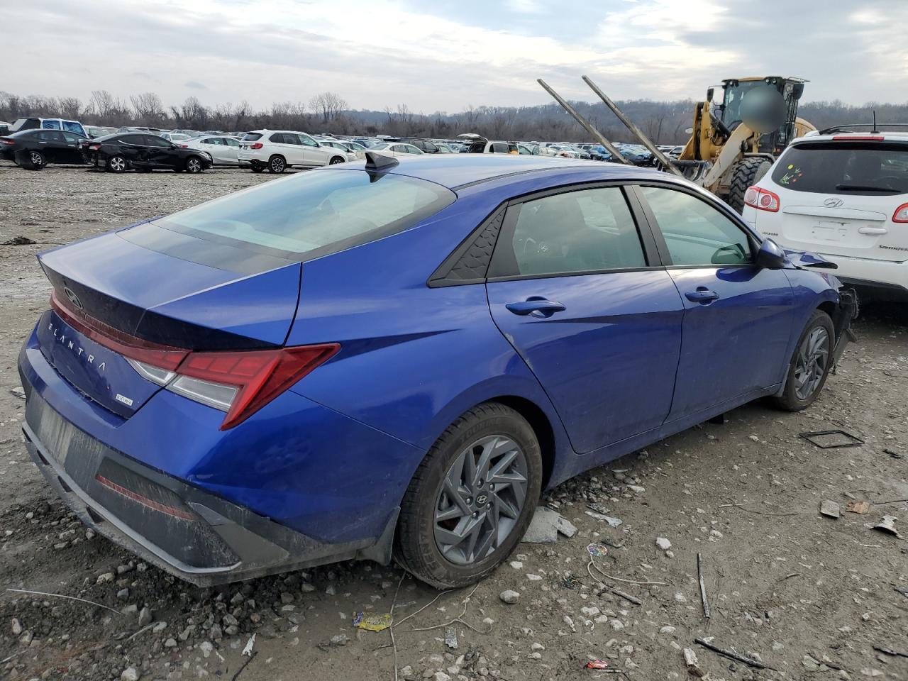 2024 HYUNDAI ELANTRA BLUE VIN:KMHLM4DJ6RU101461