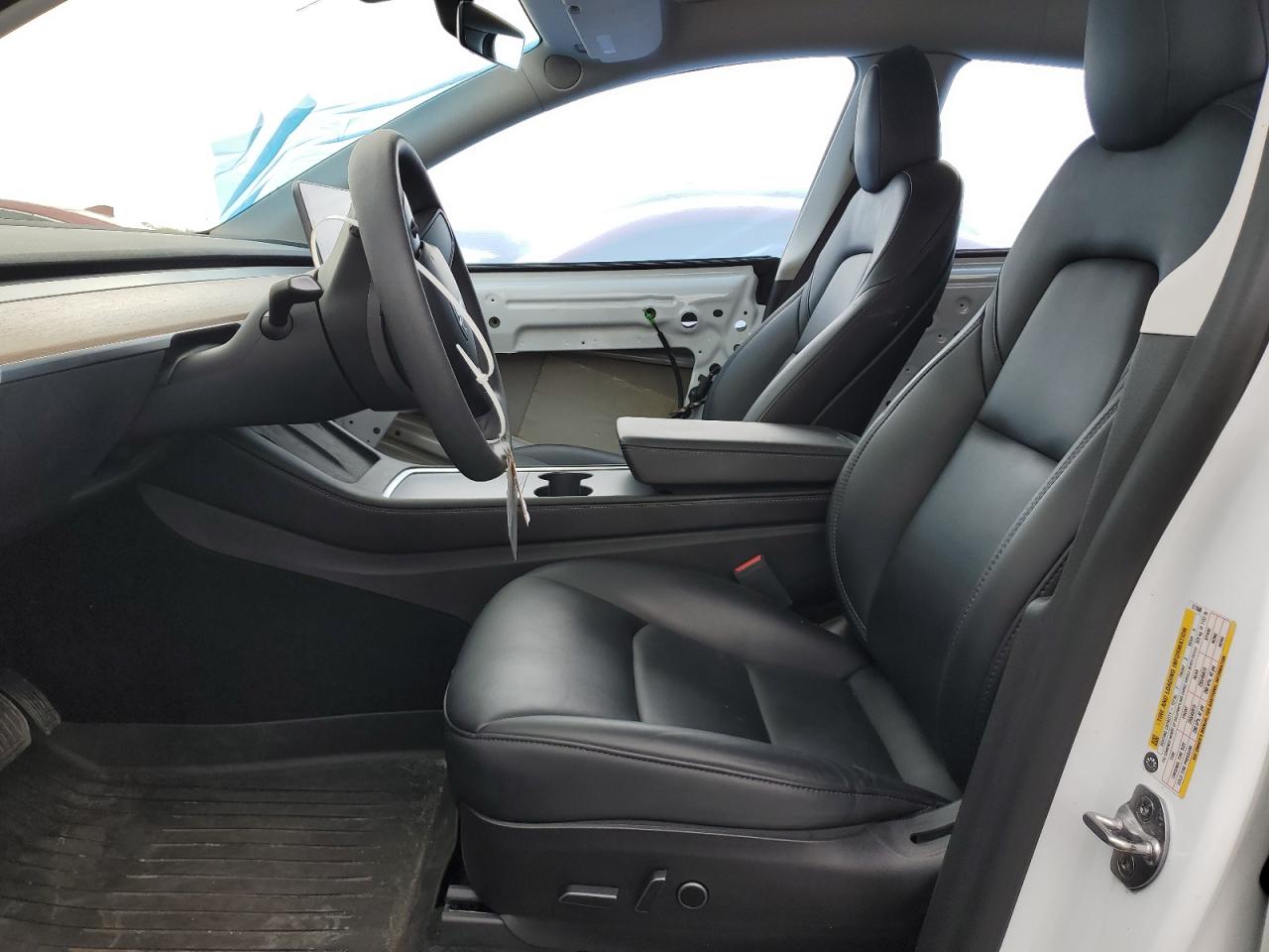 2022 TESLA MODEL Y  VIN:7SAYGAEE0NF517688