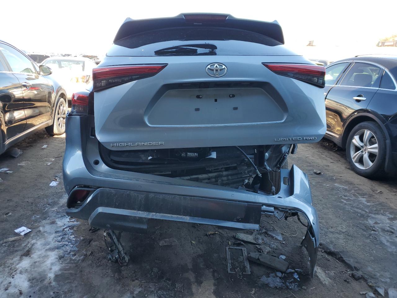 2022 TOYOTA HIGHLANDER LIMITED VIN:5TDDZRBH2NS206200