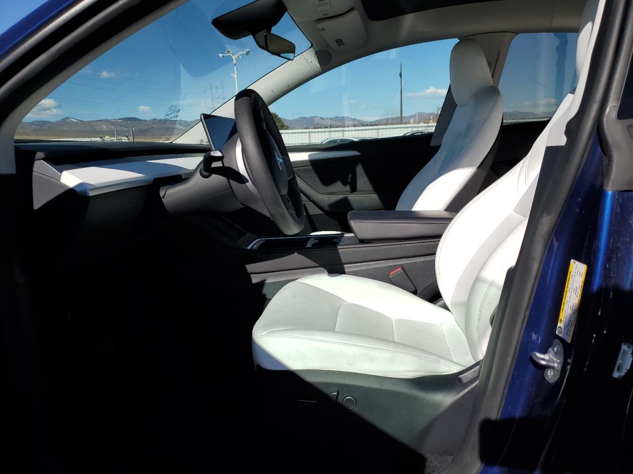 2023 TESLA MODEL Y  VIN:7SAYGDEE2PF872902