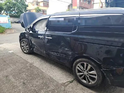 2016 Kia Carnival VIN: