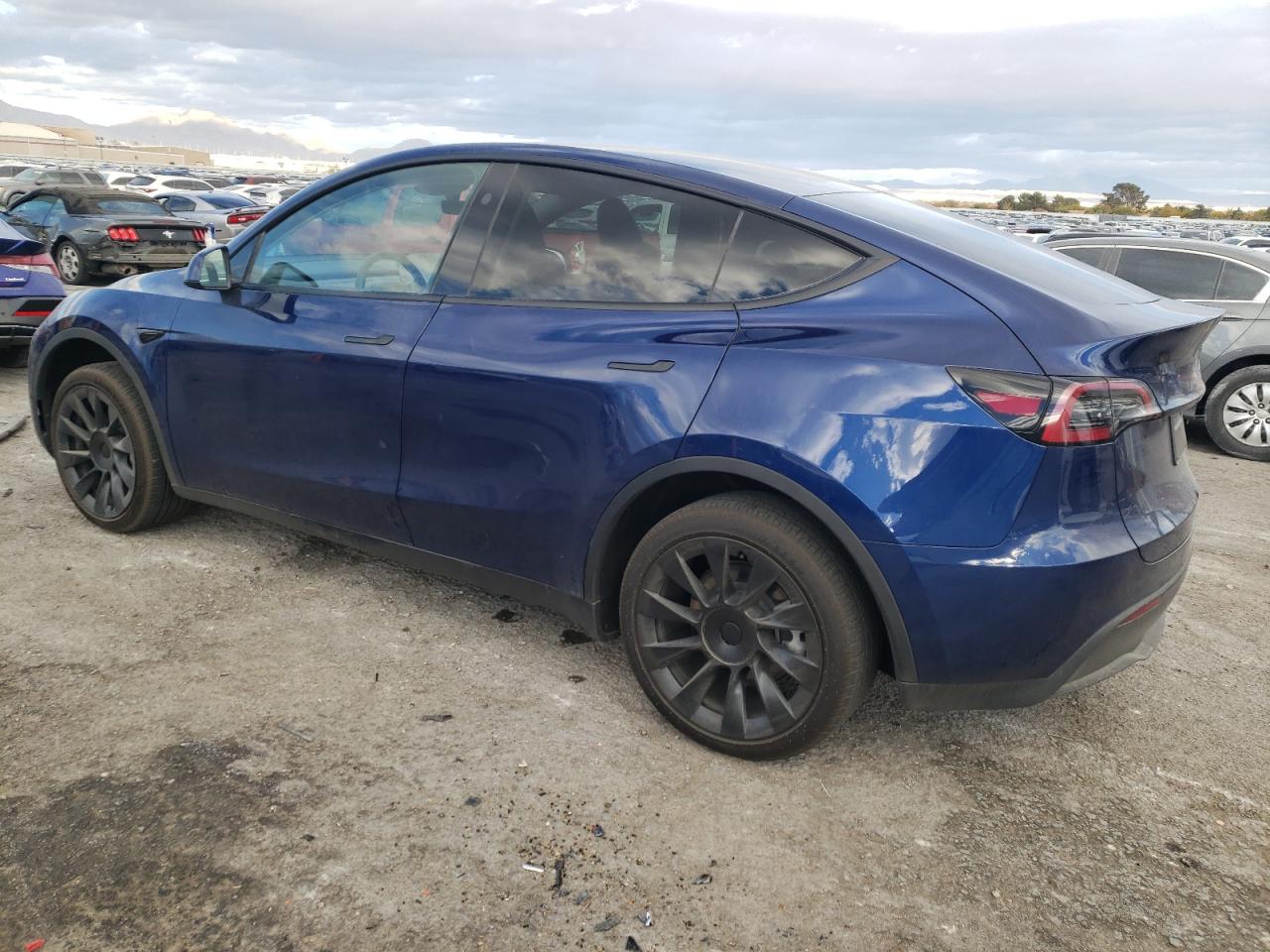 2023 TESLA MODEL Y  VIN:7SAYGDEE3PA204345