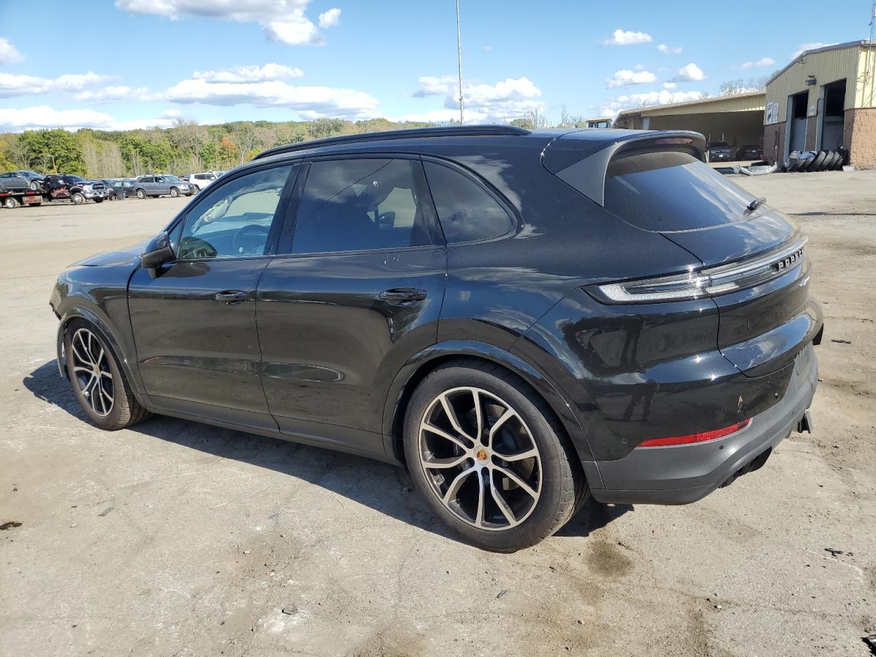 2024 PORSCHE CAYENNE  VIN:WP1AA2AY1RDA02409