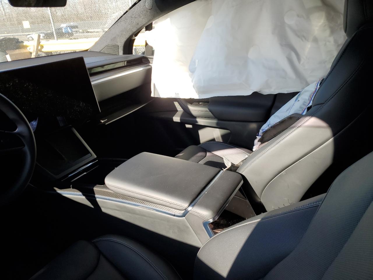 2024 TESLA MODEL X  VIN:7SAXCBE61RF448716