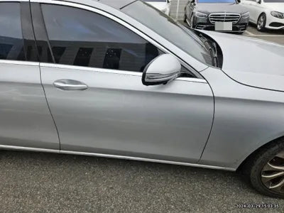 2017 Mercedes-Benz E 300 VIN: