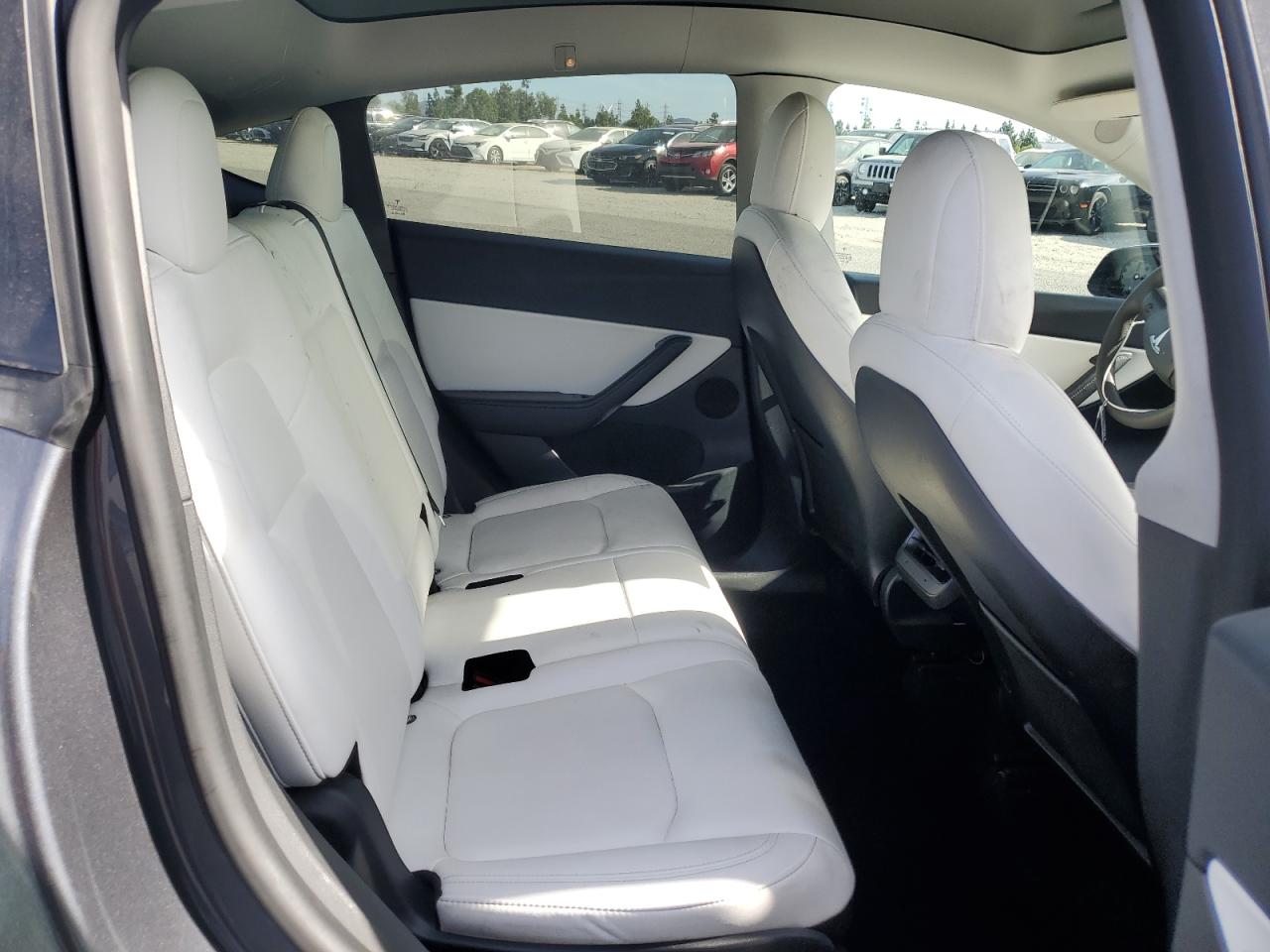 2022 TESLA MODEL Y  VIN:7SAYGAEE8NF409285