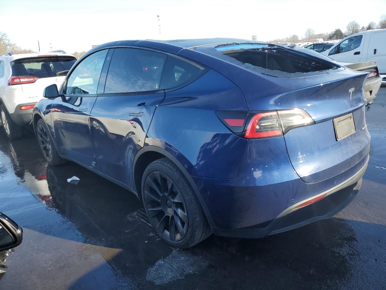 2022 TESLA MODEL Y  VIN:7SAYGDEE1NF420243