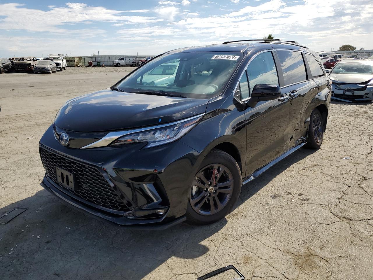 2024 TOYOTA SIENNA XSE VIN:5TDDSKFC5RS117639