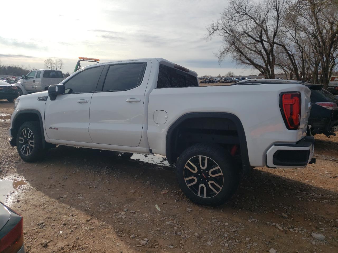 2023 GMC SIERRA K1500 AT4 VIN:1GTUUEE89PZ128664