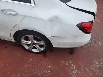 2018 Mercedes-Benz E 220 WDDZF0EB2JA428332 VIN:WDDZF0EB2JA428332