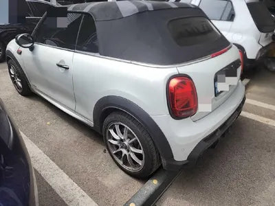 2021 MINI Cooper VIN: