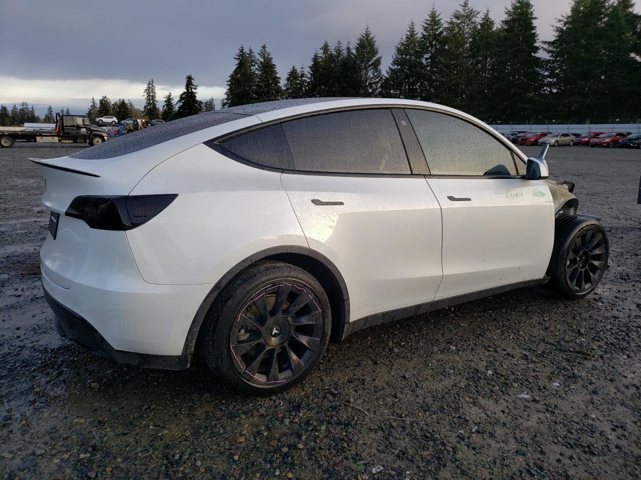 2022 TESLA MODEL Y  VIN:7SAYGDEE5NF345109
