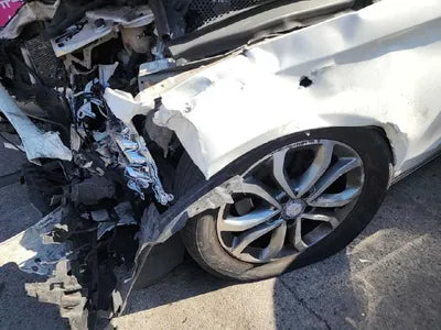 2016 Mercedes-Benz C 220 624KMWDDWF0EB4GR1 VIN:624KMWDDWF0EB4GR1