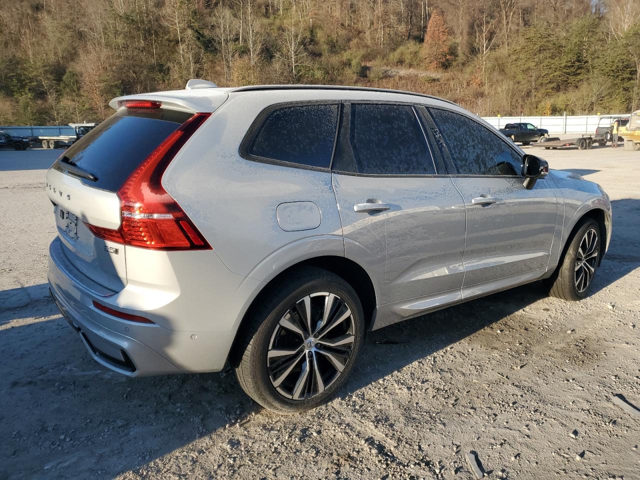 2023 VOLVO XC60 PLUS VIN:YV4L12RW1P1194570