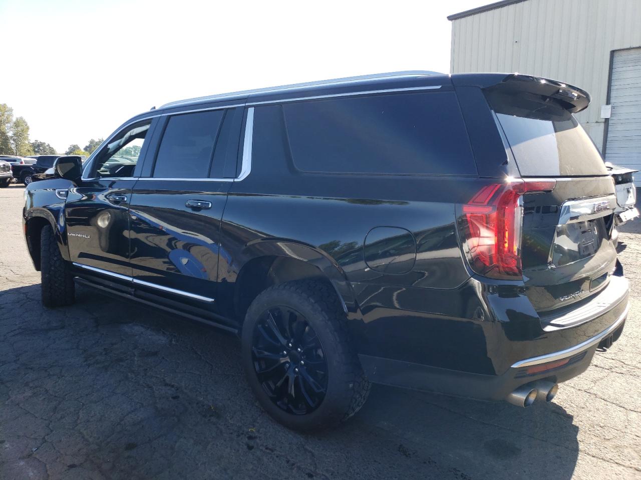 2022 GMC YUKON XL DENALI VIN:1GKS2JKL1NR255313